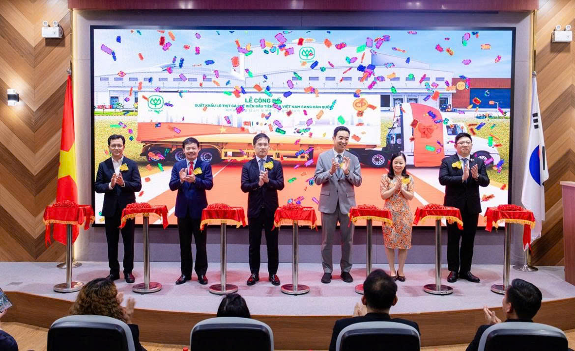 C.P. Vietnam exports first processed chicken shipment to RoK